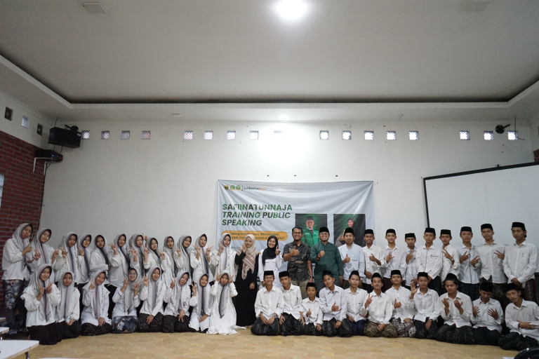 Isi Kegiatan Ramadan, 40 Santri PPQ Safiinatunnaja Ikuti Safiinatunnaja Training Public Speaking