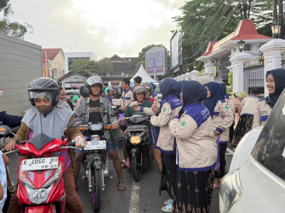 Organisasi Siswa MAN 1 Pati adakan Bagi Takjil, Bukber hingga Santunan Anak Yatim di Bulan Ramadhan