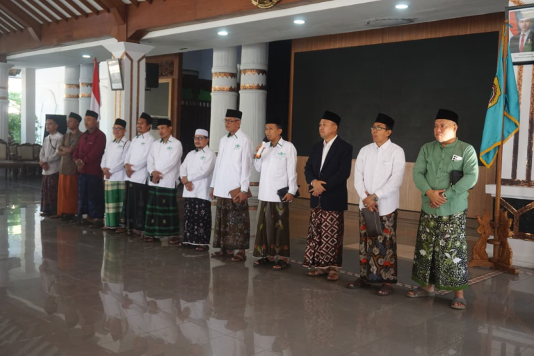 PCNU Pati Berangkatkan Puluhan Santri Kembali ke Pesantren Lirboyo