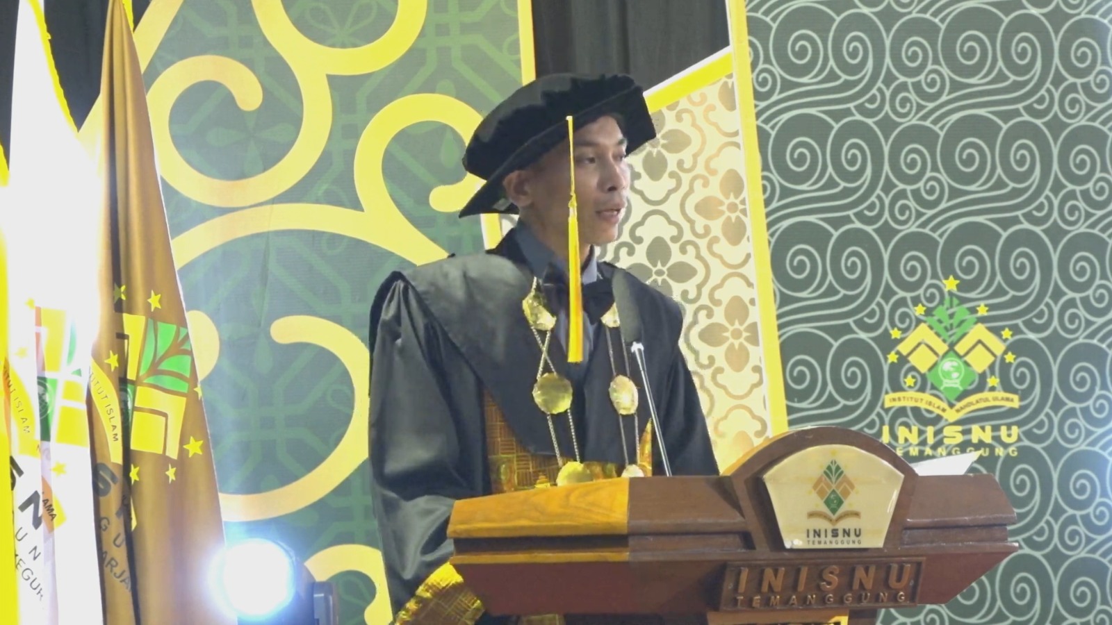 Wisuda ke-32 INISNU, Rektor Laporkan Lonjakan Kinerja Akademik, Akselerasi Internasionalisasi, dan Kesiapan Alih Bentuk Institusi
