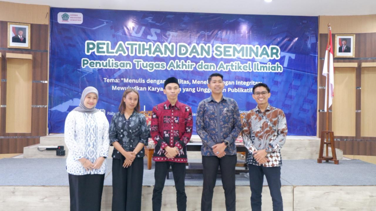 ‎Bekali Mahasiswa, Asmadewa UST Gelar Pelatihan Penulisan Tugas Akhir dan Artikel Ilmiah