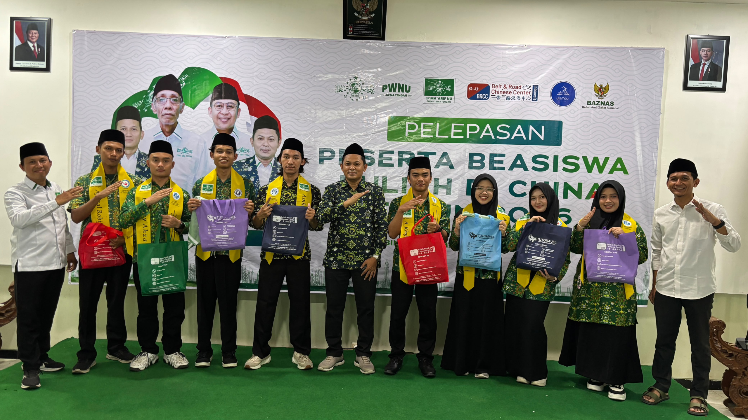 Gus Rozin Fokus Mengembangkan SDM NU, Berangkatkan Siswa Kuliah di Tiongkok