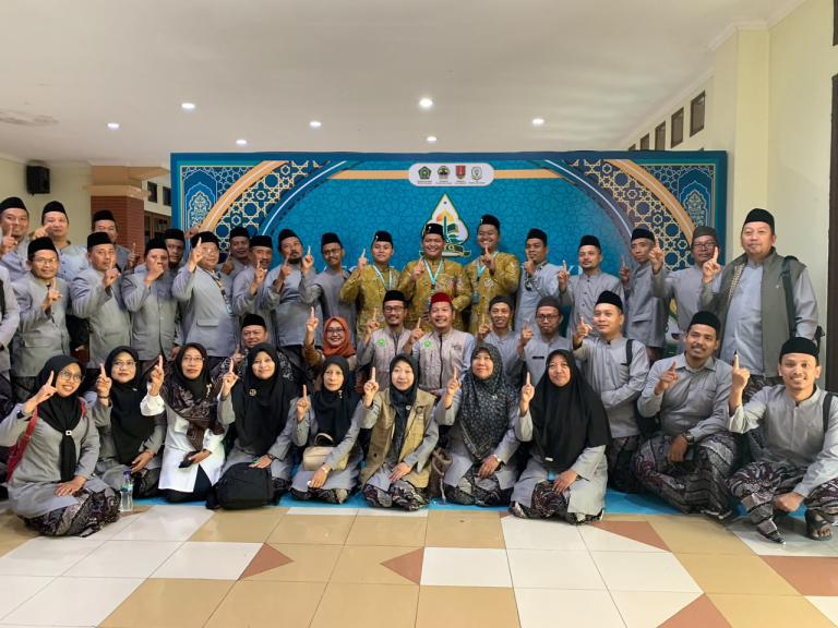 Beri Dukungan, Penyuluh Agama Islam Pati Dampingi Kafilah Jawa Tengah di MTQ Nasional
