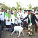 Meriahnya Hari Santri 2026 di Dukuhseti: Puluhan Mobil Konvoi, Warga Pulang Bawa Kambing